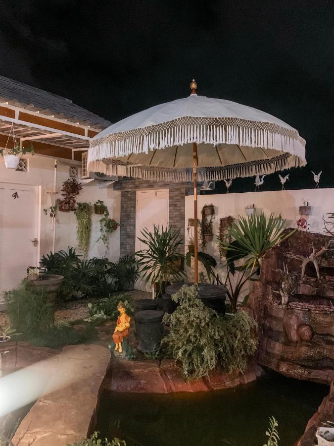 Tropical Paradiso Homestay Banyuwangi  Dış mekan fotoğraf